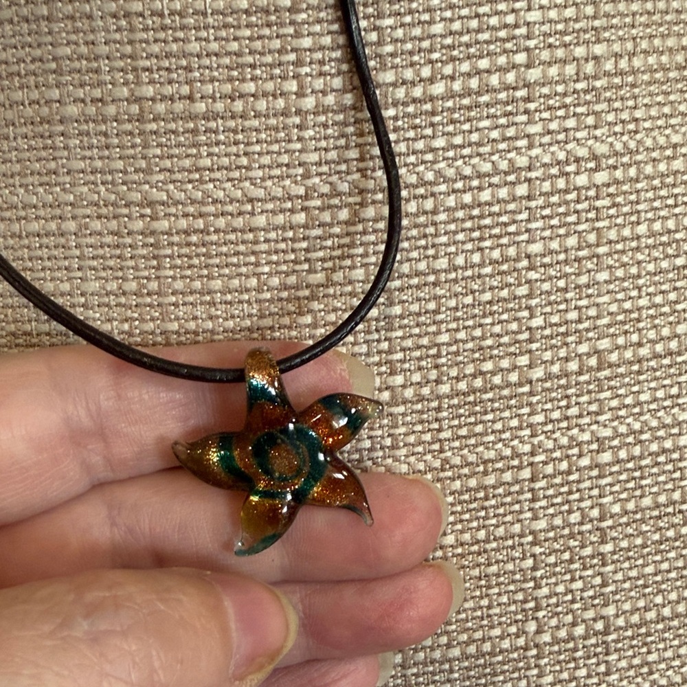 Elegant Gold and Green Starfish Pendant Necklace